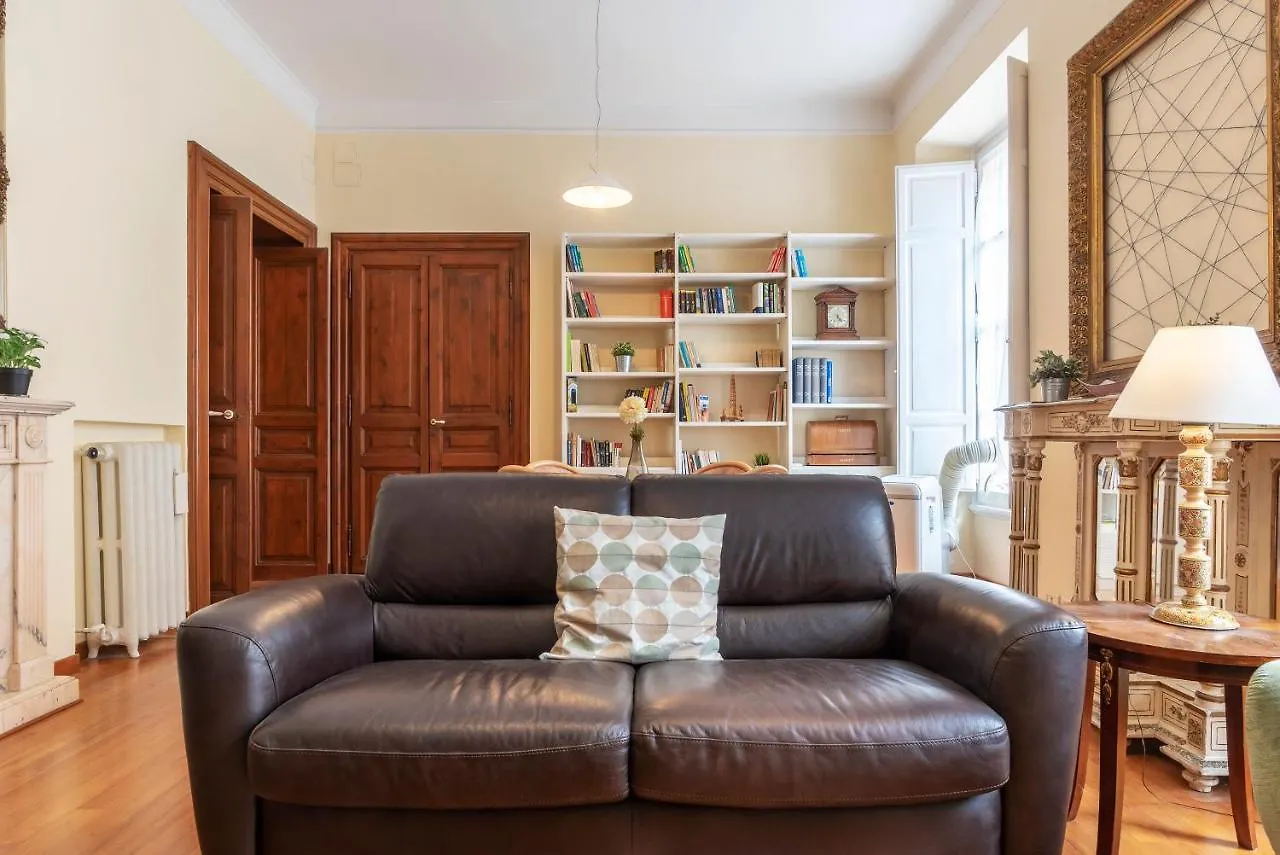 Termini Central And Elegant Apartment Rome Italy