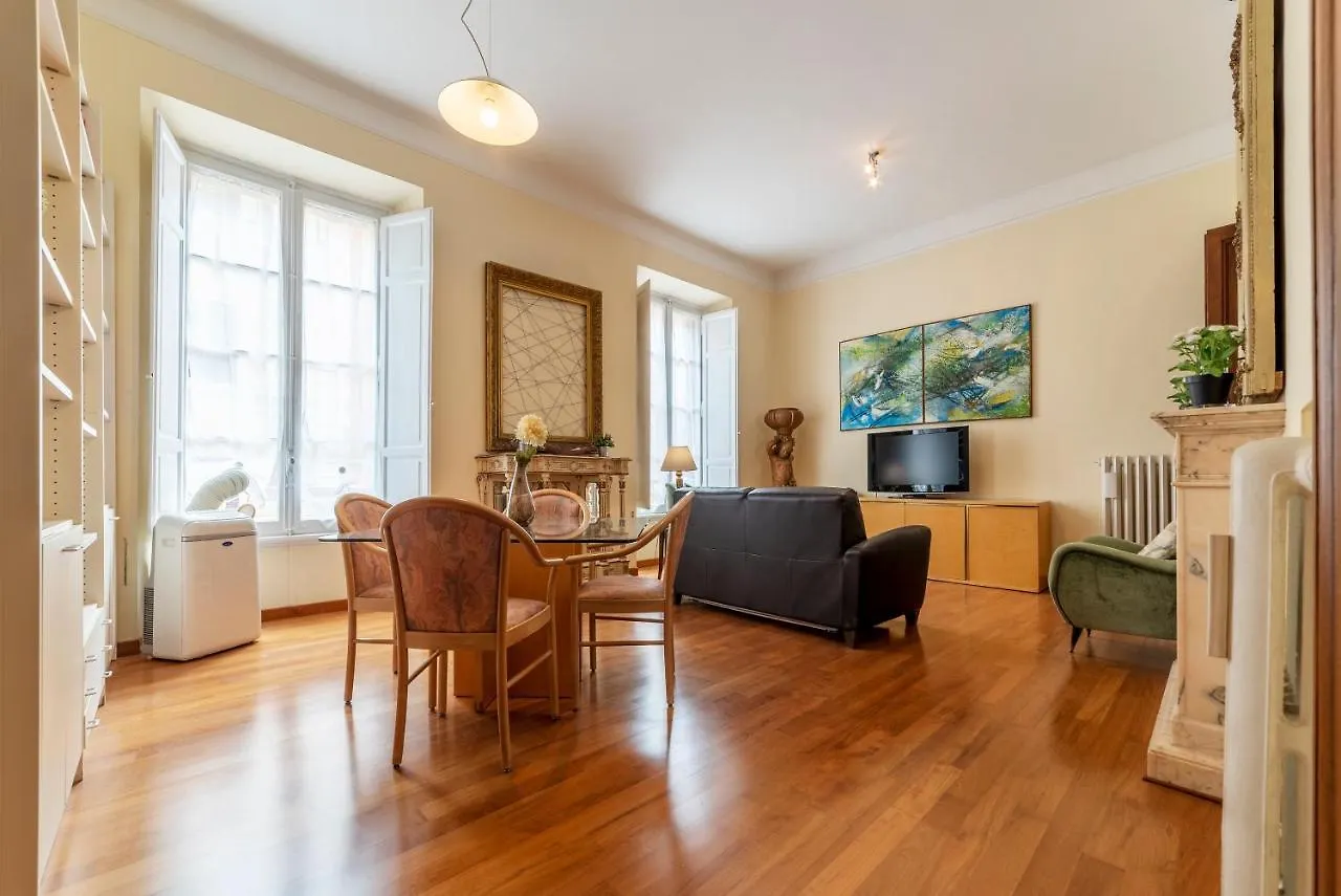 Termini Central And Elegant Apartment Rome