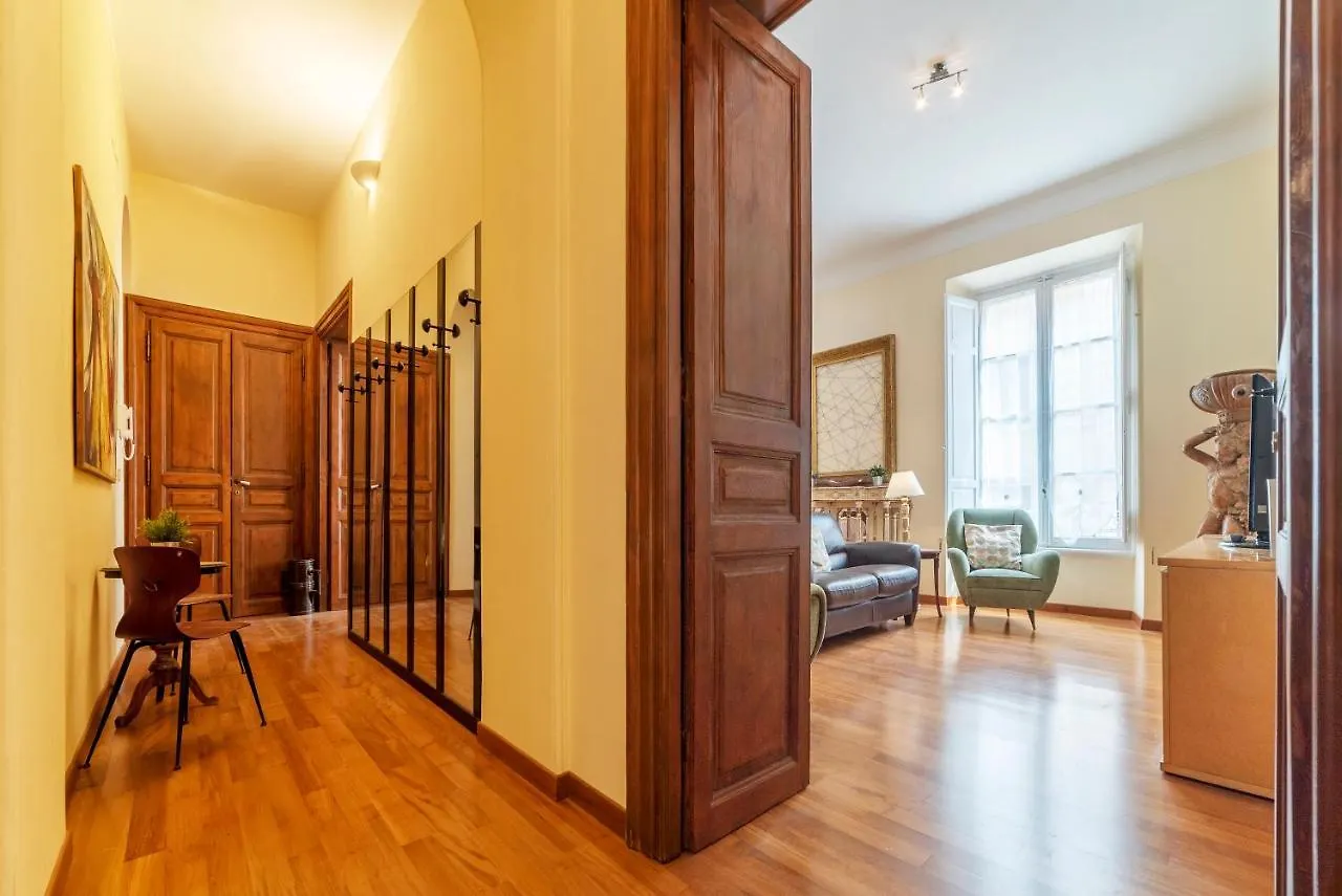 Termini Central And Elegant Apartment Rome